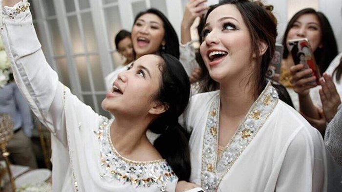 chacha frederica dukung nia ramadhani 1.jpg