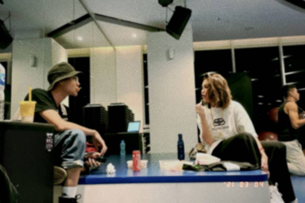 foto mesra agnez mo dan adam rosyadi