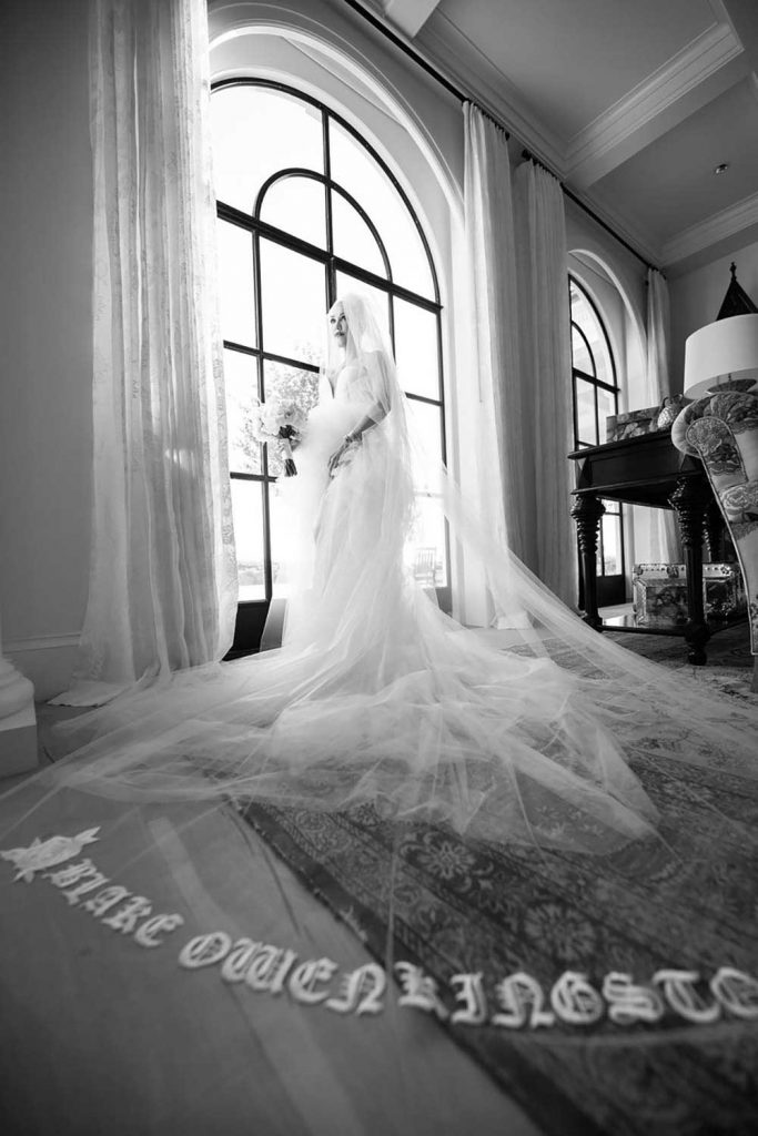 gaun pernikahan gwen stefani dan blake shelton