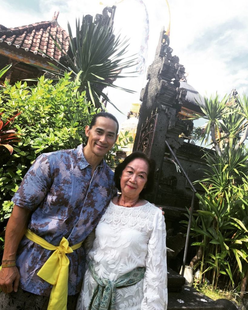 ibu ade rai meninggal dunia