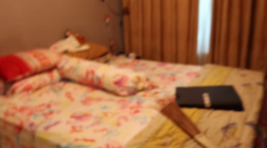 kamar zara adhisty rumah bts