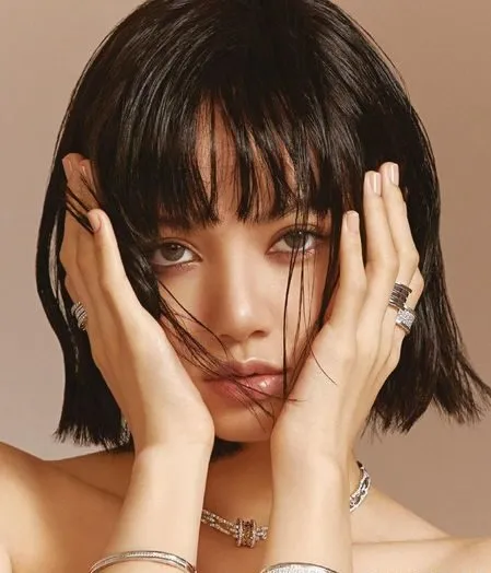 Lisa BLACKPINK Jadi Trending Topic di Twitter. Ada Apa?