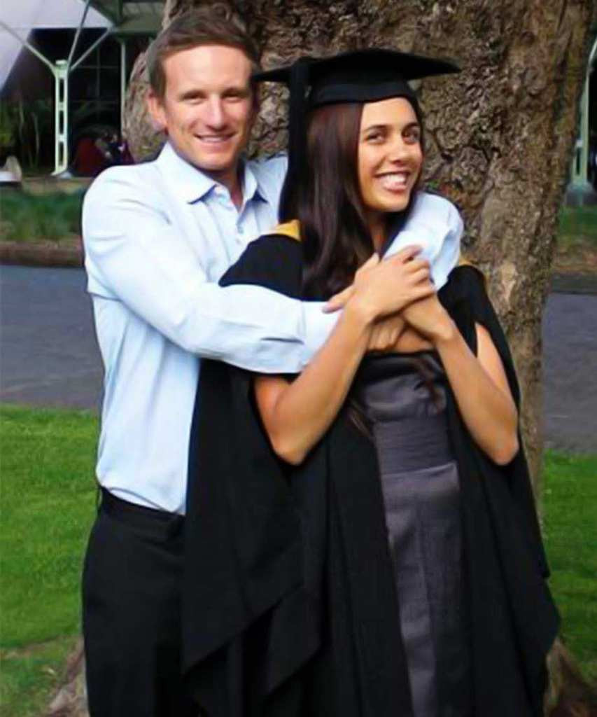 miss-australia-2007-turia-korban-kebakaran