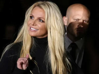 permintaan britney spears ditolak