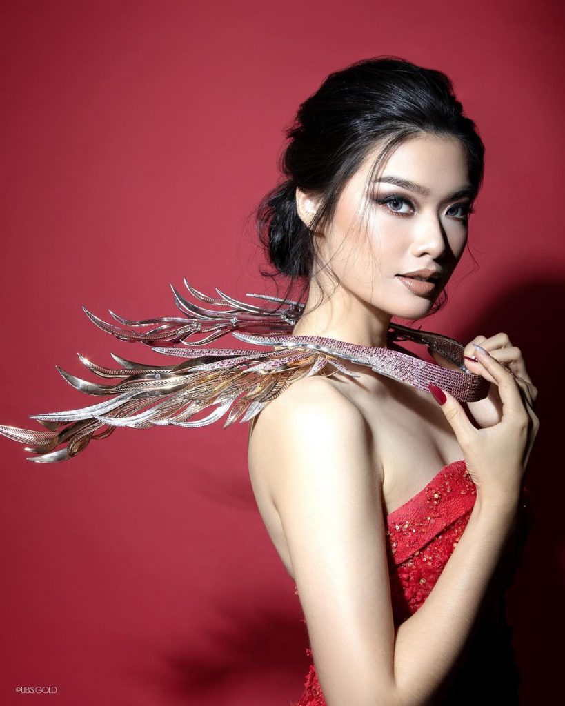 carla yules percaya diri