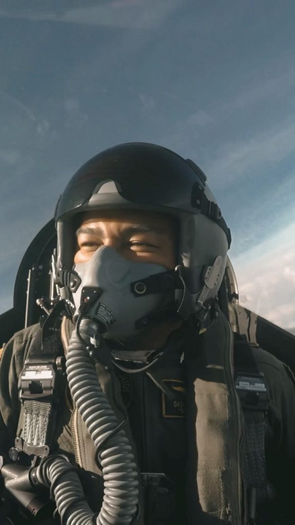 deva mahenra jadi tentara pilot jet tempur