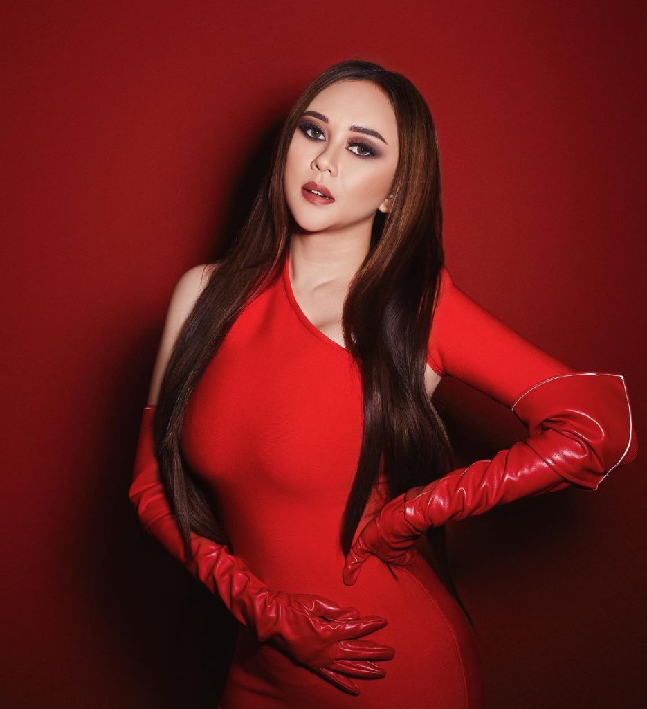 foto aura kasih seksi