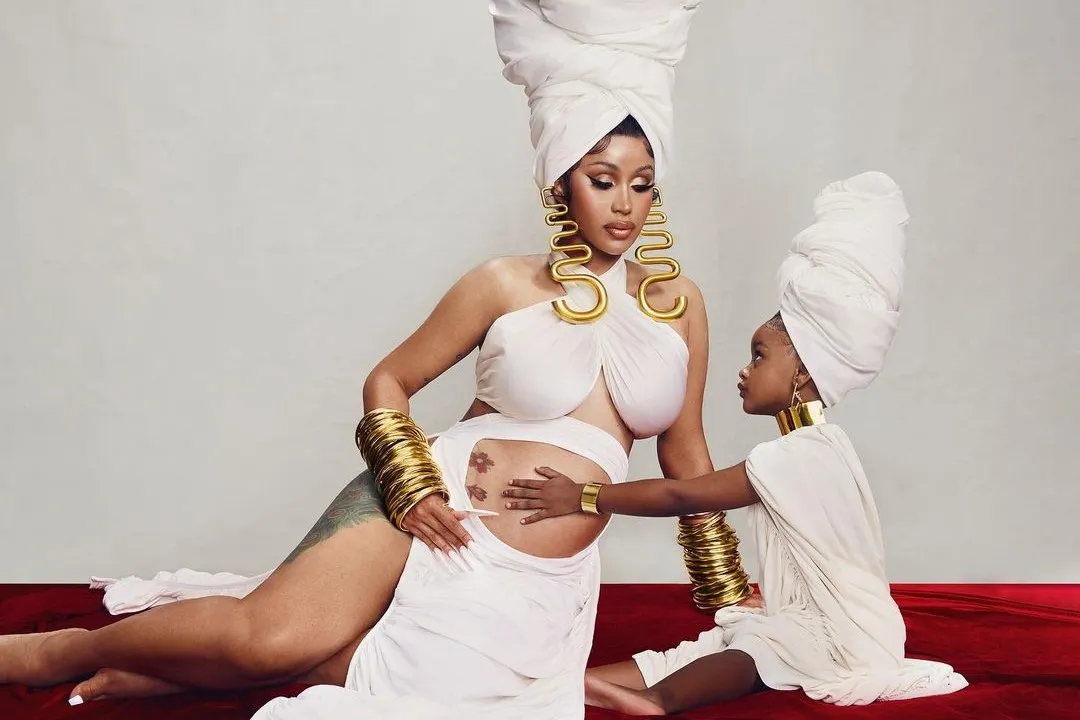 Cardi B Menghadiahi Anak Tas Hermes Birkin Pelangi. Harganya?