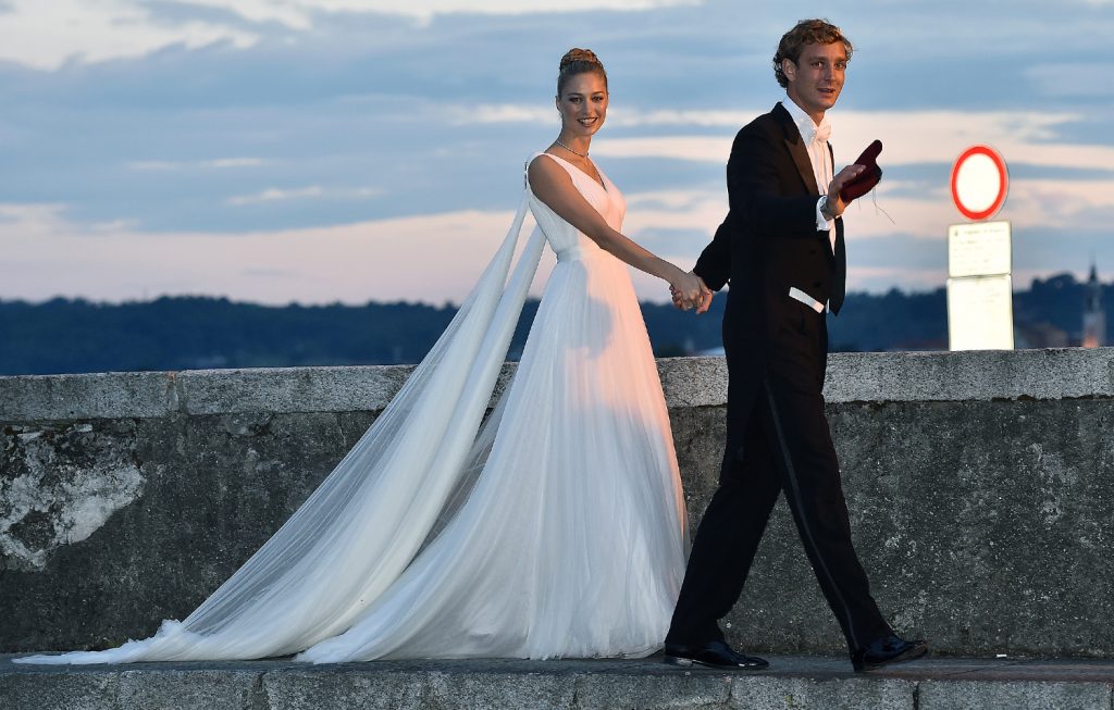 gaun pernikahan bangsawan paling stylish beatrice borromeo