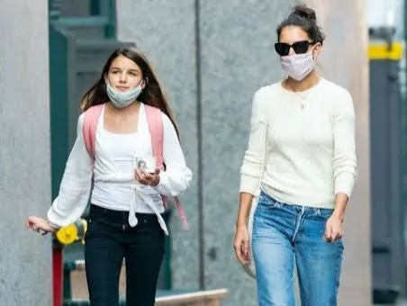 Ini yang Terjadi pada Putri Tom Cruise Setelah Lama Nggak Jumpa Ayahnya