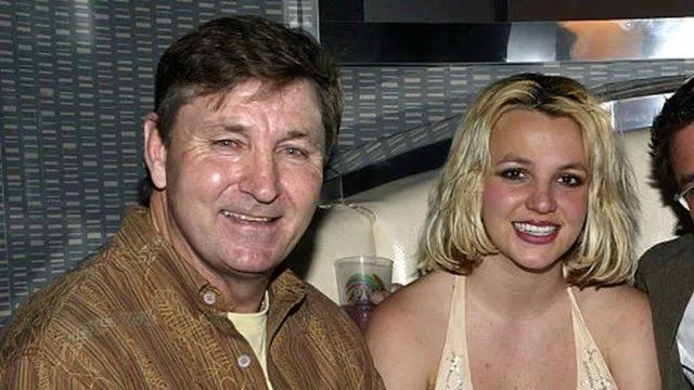 Ayah Akhirnya Setuju Mundur, Britney Spears Joget-Joget