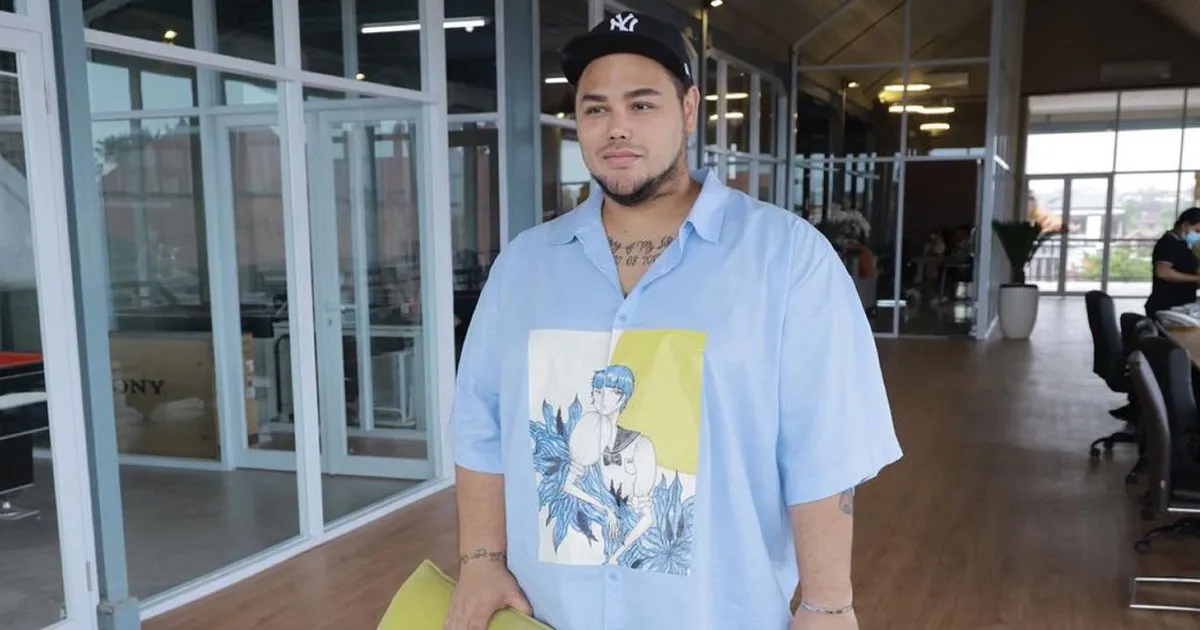 Gandeng Mantan Pacar, Penampilan Ivan Gunawan Bikin Salfok
