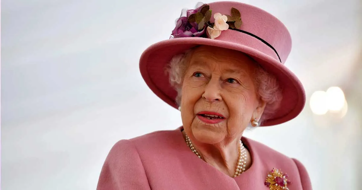 Ratu Elizabeth II Punya Kembaran Baru. Mirip Nggak Nih?