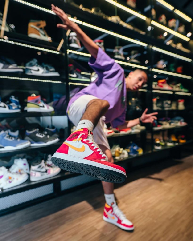 koleksi sepatu sneakers rayi ran