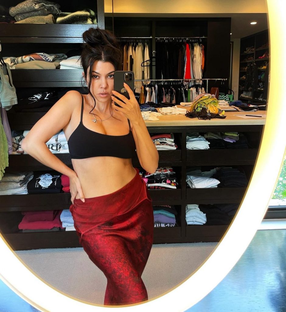kourntey kardashian dikabarkan hamil