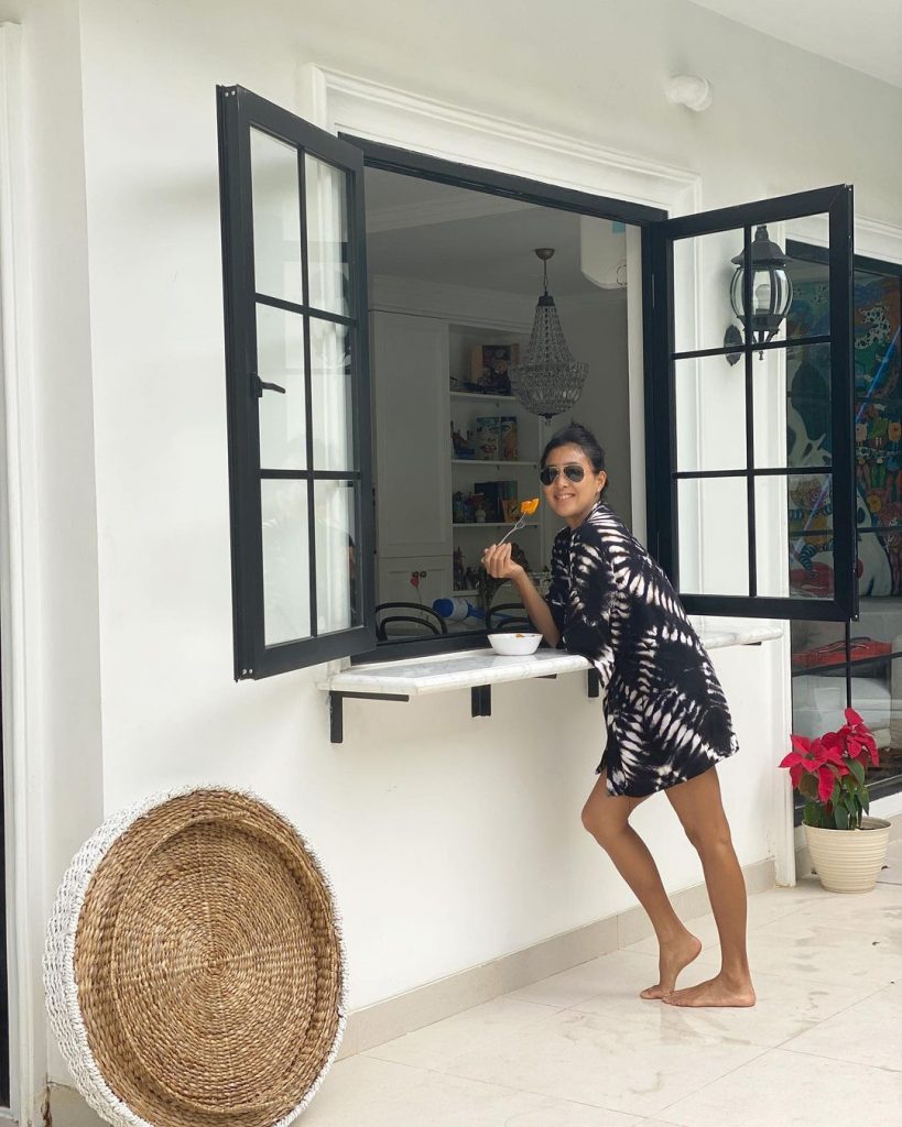 olivia zalianty rumah kolam renang baru 1