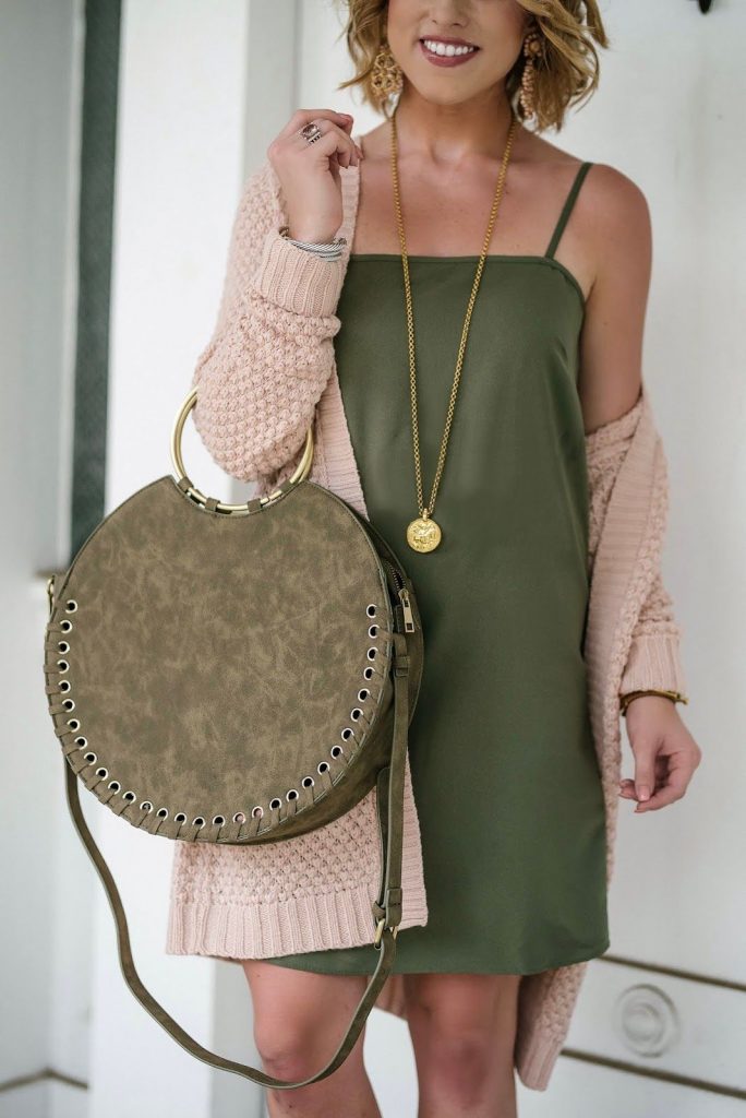 pink dan hijau olive zaitun