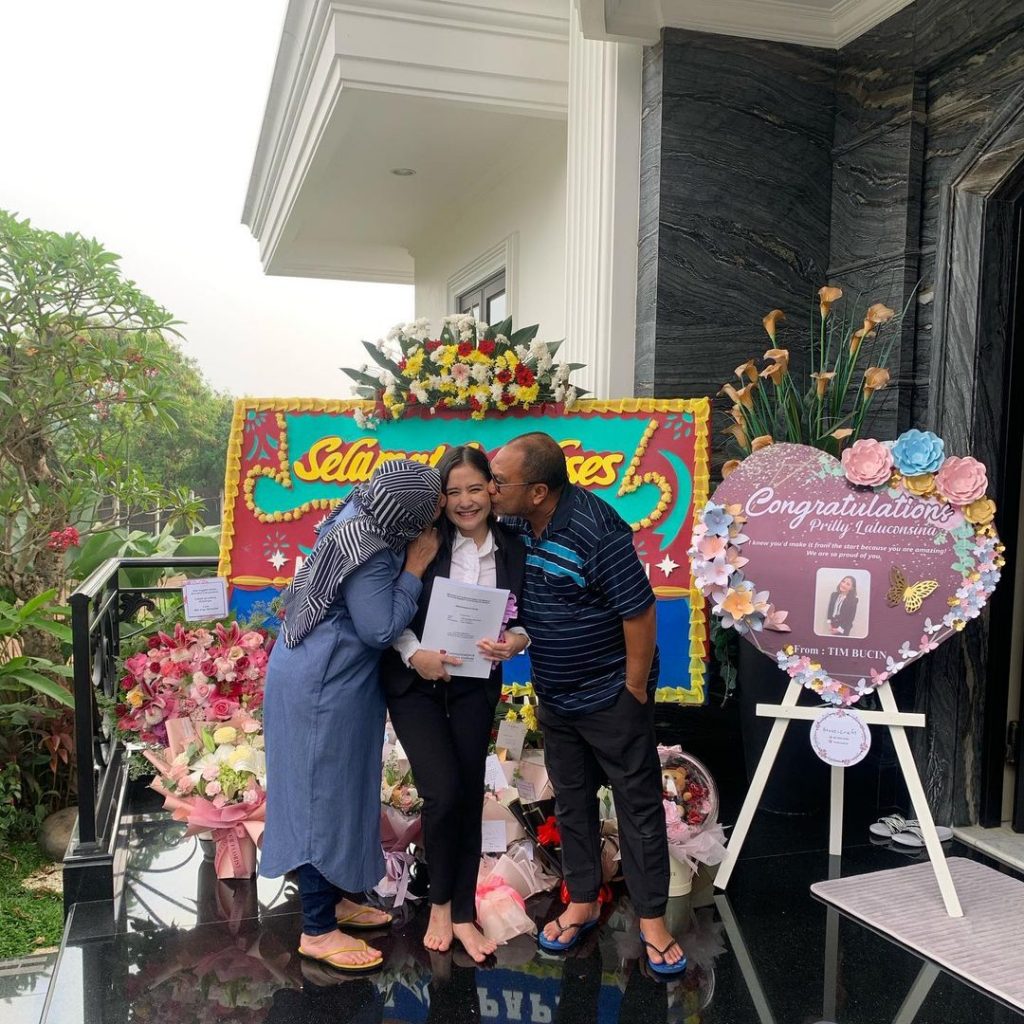 prilly latuconsina sarjana