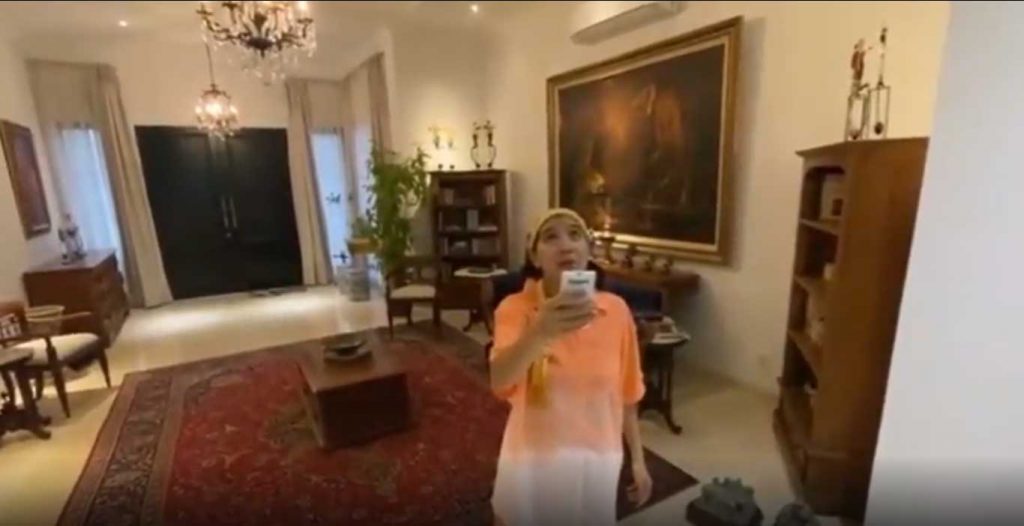ruang tamu rumah olivia zalianty
