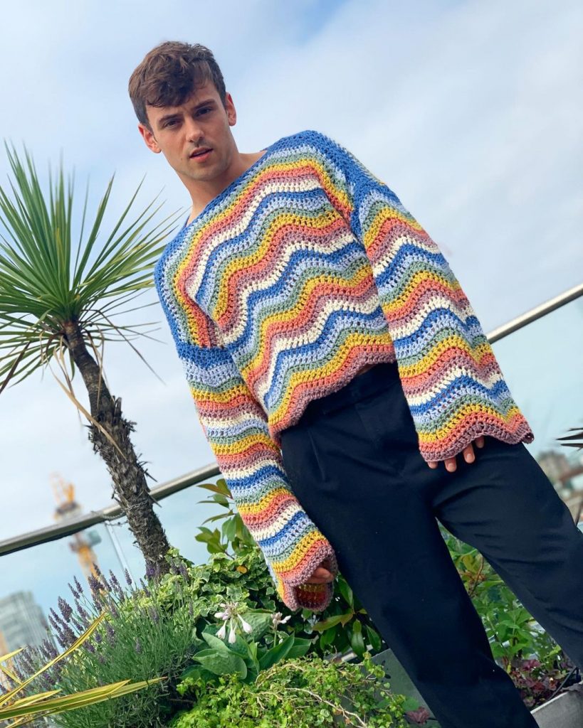 tom daley merajut