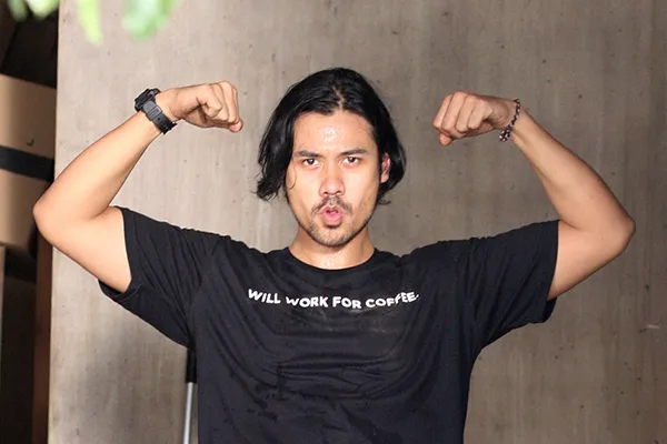 Hebat! Chico Jerikho Perankan Enam Karakter di Monolog Pertamanya