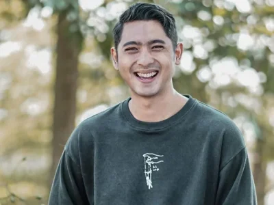 arya-saloka-berduka-duka-kakek-meninggal-dunia