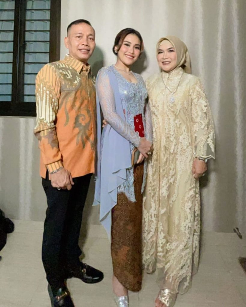 ayu ting ting kartika damayanti