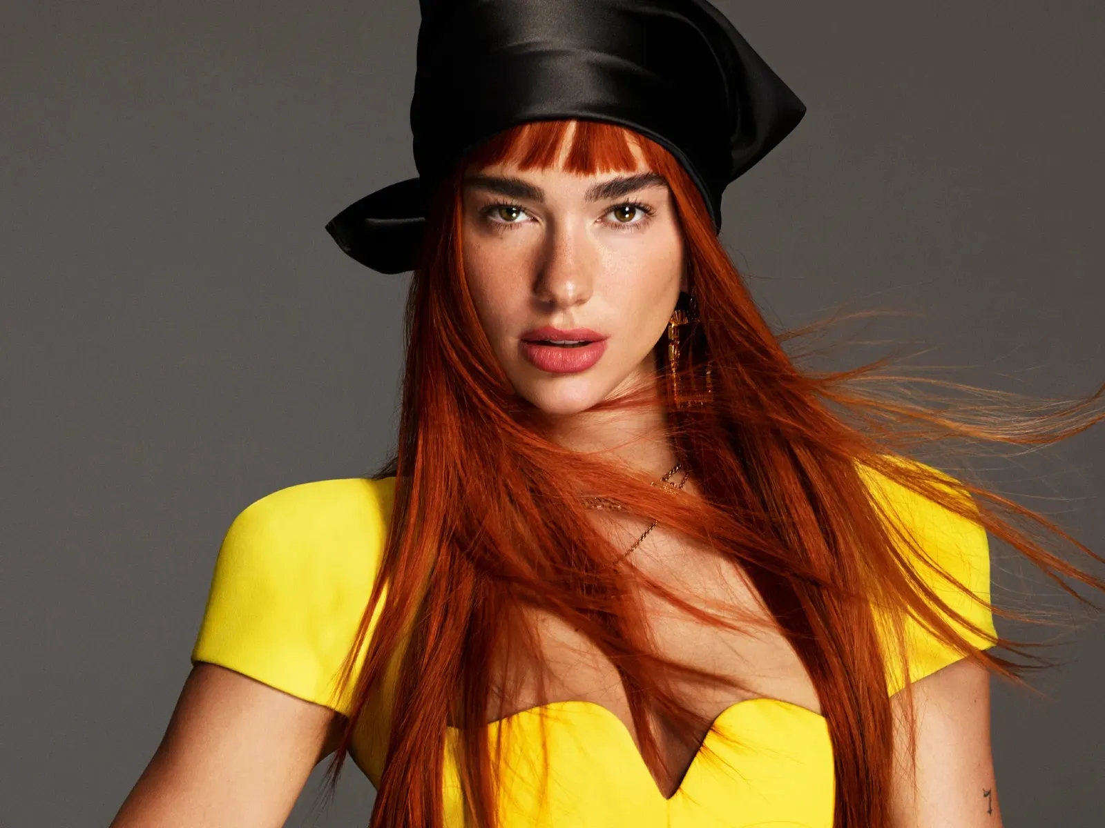 Debut Jadi Model, Dua Lipa Disebut Lebih Keren dari Kendall Jenner