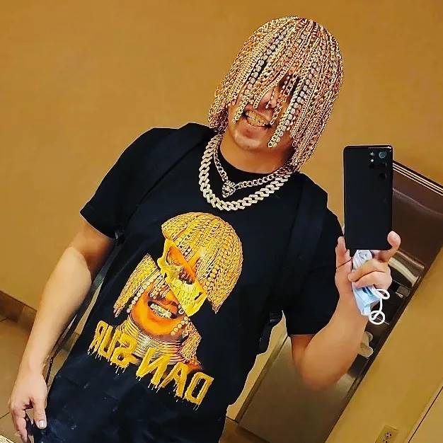 dan sur rapper asal mexico meksiko rambut emas