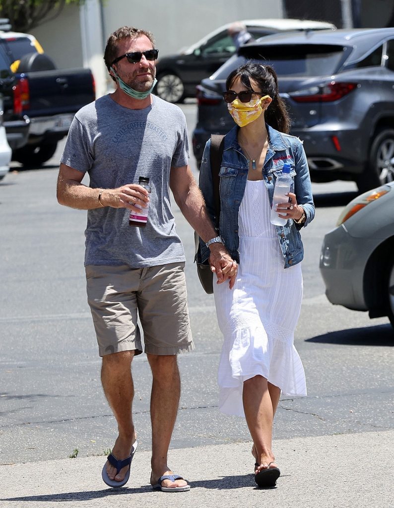jordana-brewster-tunangan