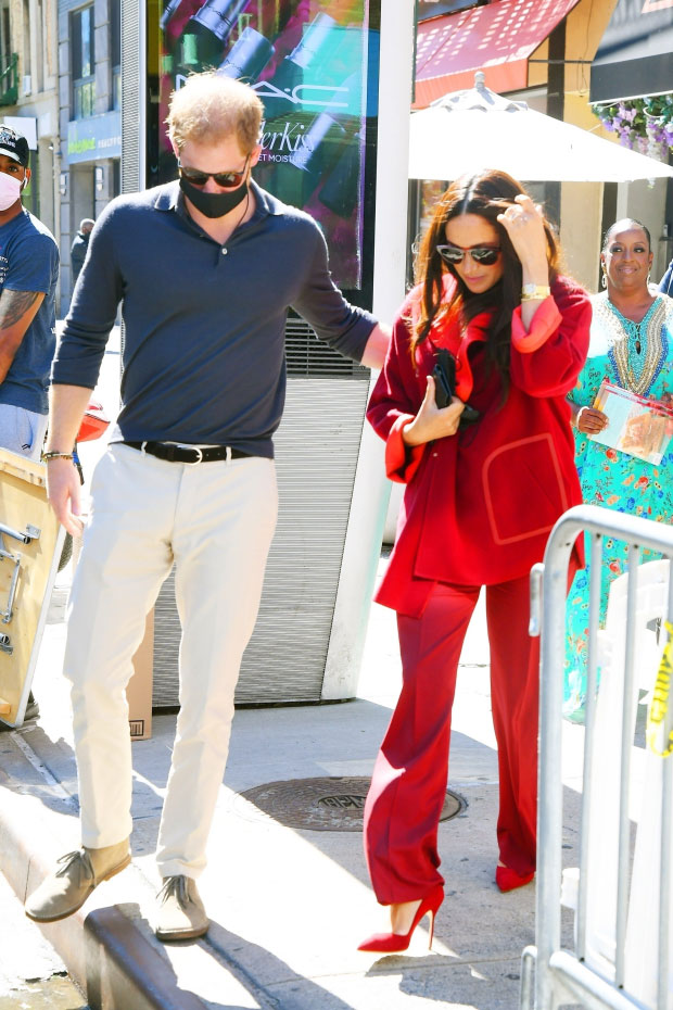 meghan-markle-dan-pangeran-harry-mengunjungi-sekolah-miskin-di-new-york