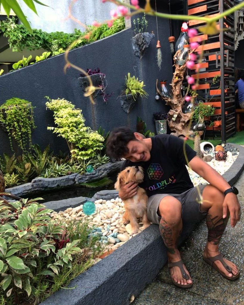 rumah nadine chandrawinata dan dimas anggara