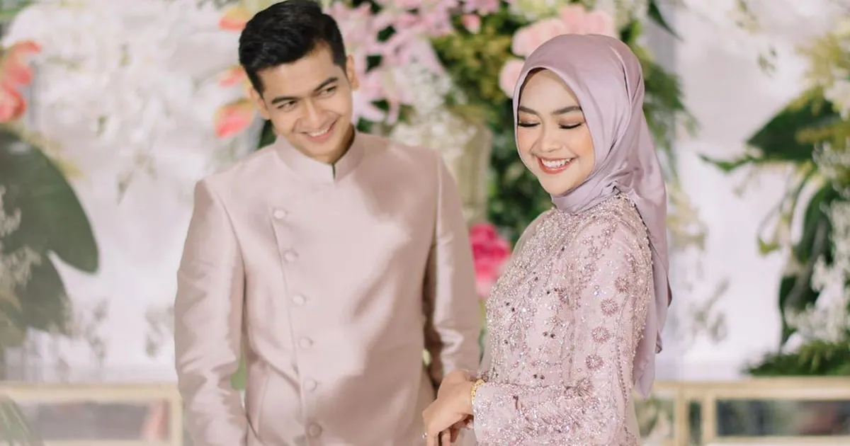 Oops! Ustaz Maulana Keceplosan Soal Tanggal Pernikahan Ria Ricis dan Teuku Ryan