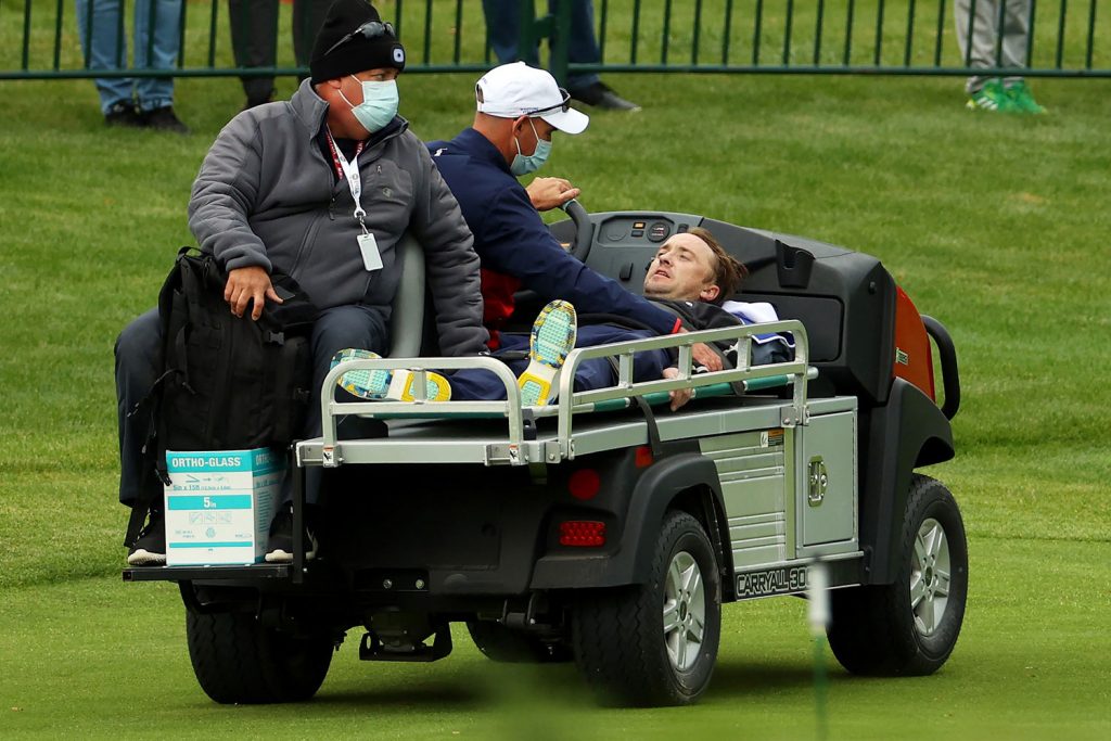 tom-felton-pingsan-turnamen-golf