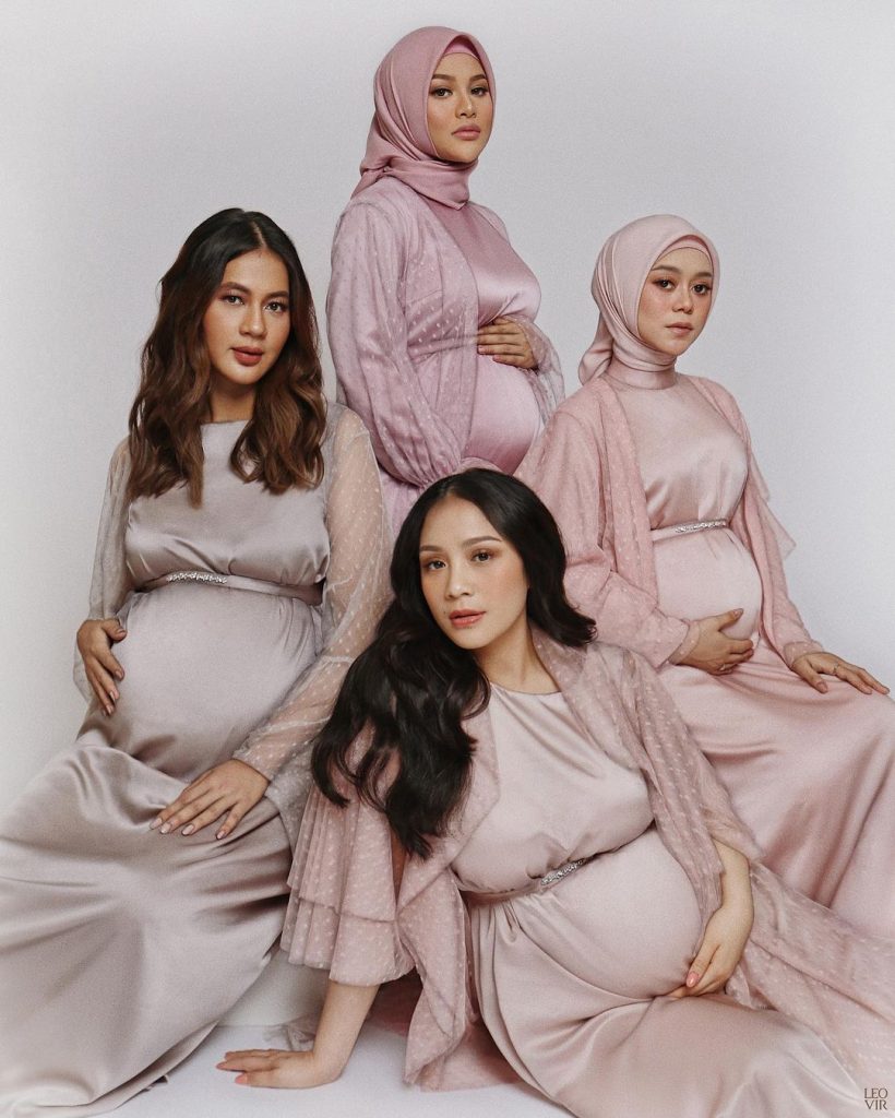 adu gaya the bumils maternity shoot paula verhoeven, lesti kejora, nagita slavina dan aurel hermansyah