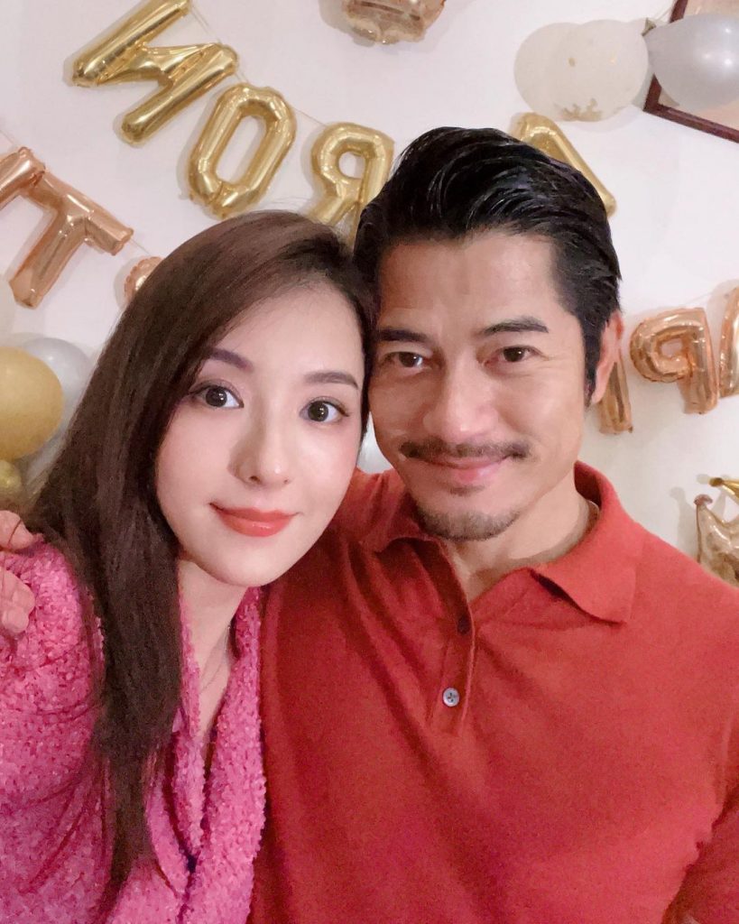 foto aaron kwok dan istri moka fang