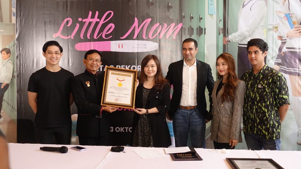 little mom trending di 22 negara
