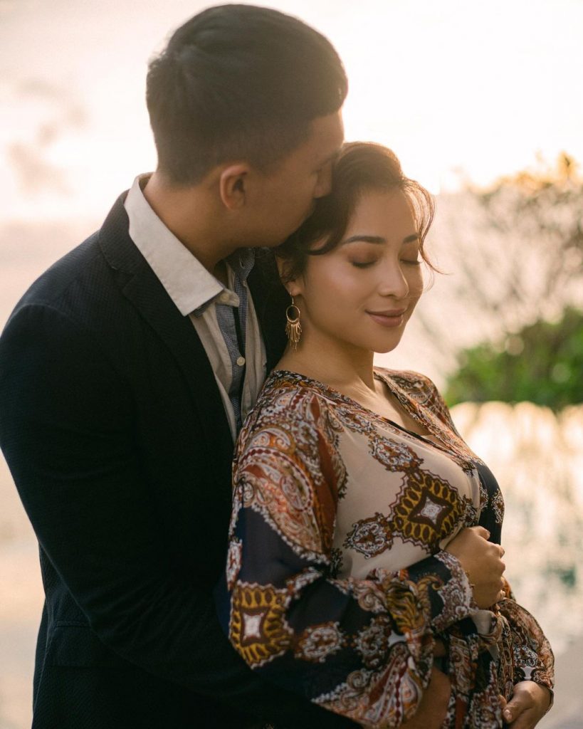 nikita willy hamil baby bump 1