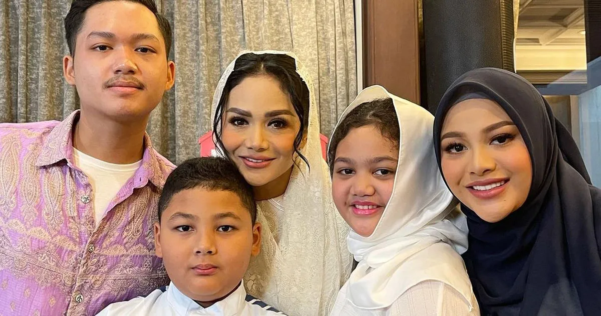 Aurel Hermansyah Akhirnya Ketemu Raul Lemos. Gimana dengan Azriel?