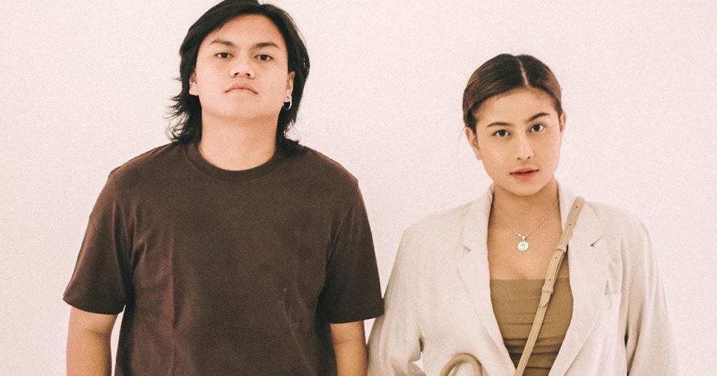 1-awkarin-dilamar-gangga-kusuma