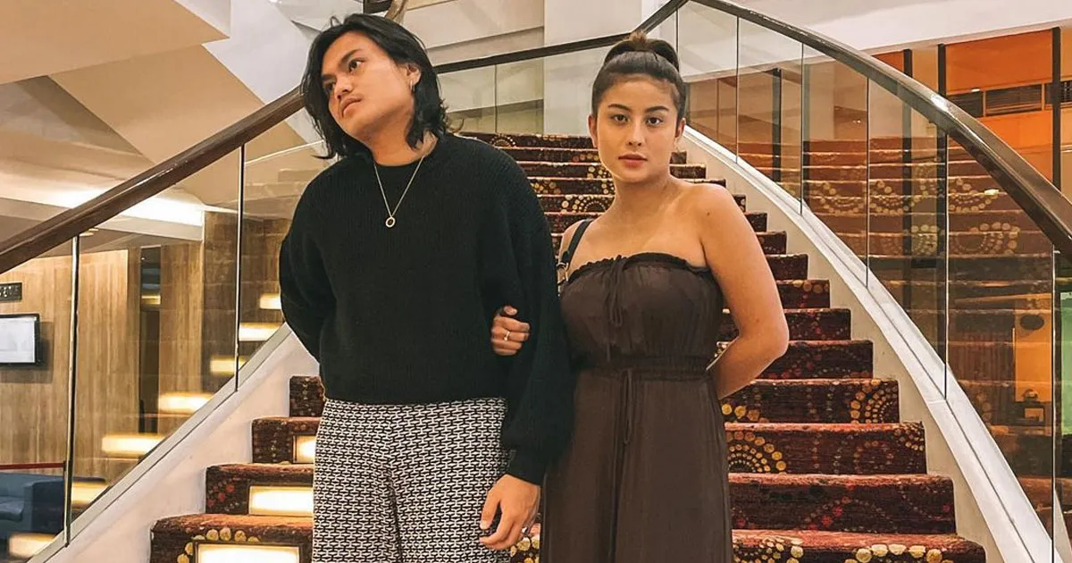 7 Fakta Calon Suami Awkarin yang Ternyata Beda Agama