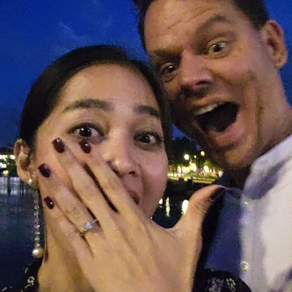 cincin tunangan gracia indri dilamar