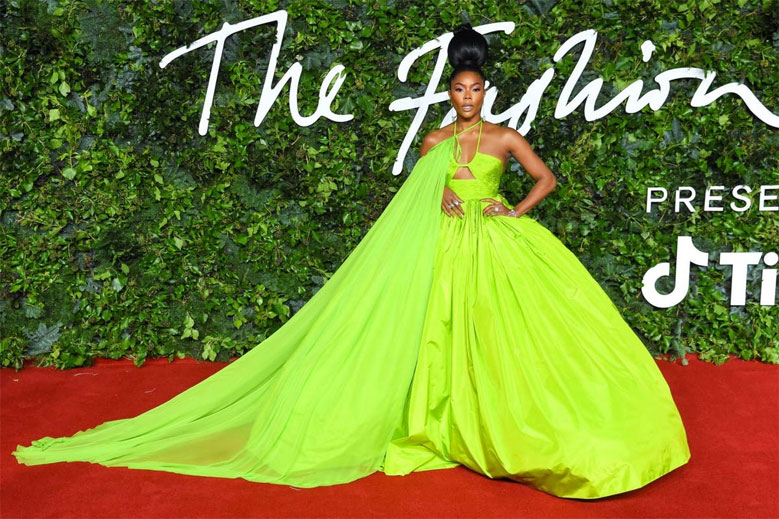 gabrielle-union-busana-terbaik-the-fashion-awards-2021