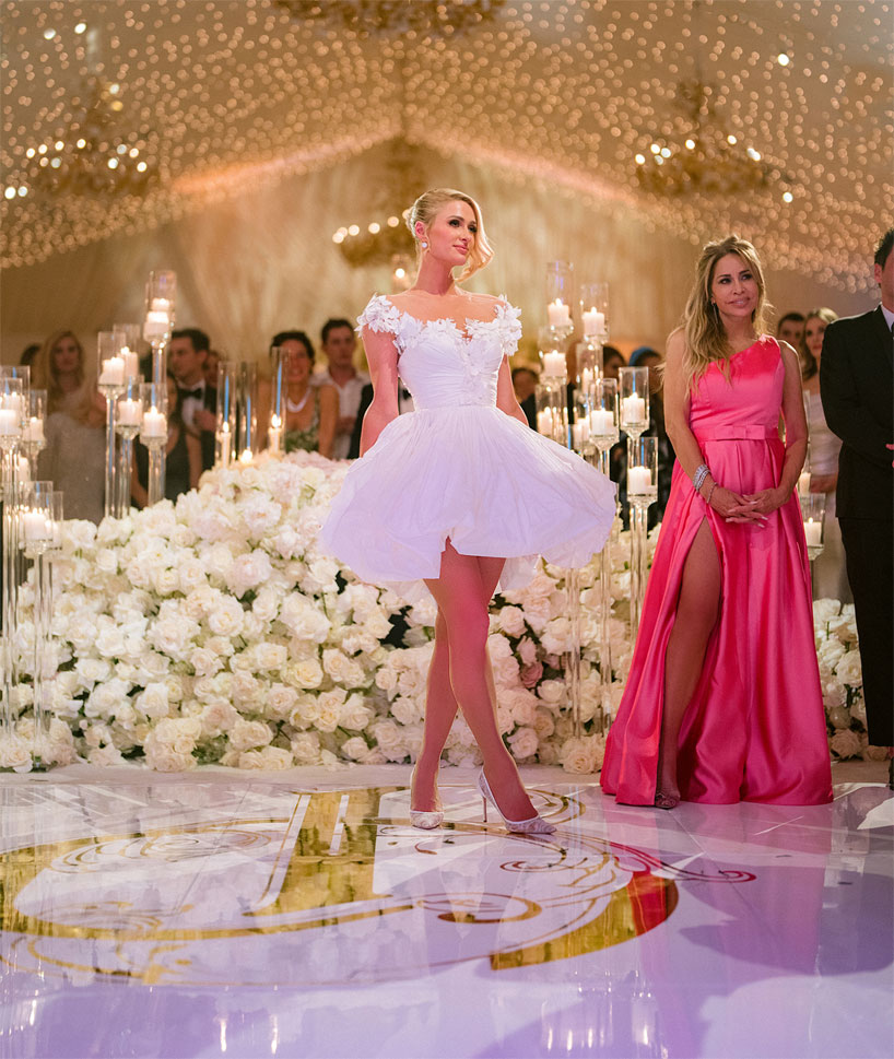 gaun-pengantin-2-paris-hilton-resepsi-pernikahan-1