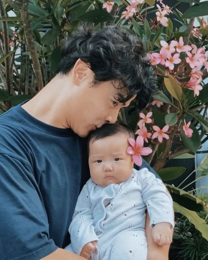 ginna-anak-dion-wiyoko-foto-bayi-fiona-anthony-1