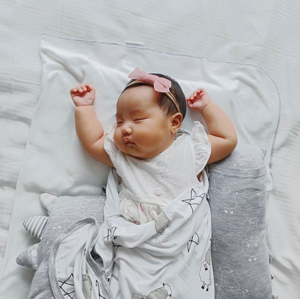 ginna-anak-dion-wiyoko-foto-bayi-fiona-anthony