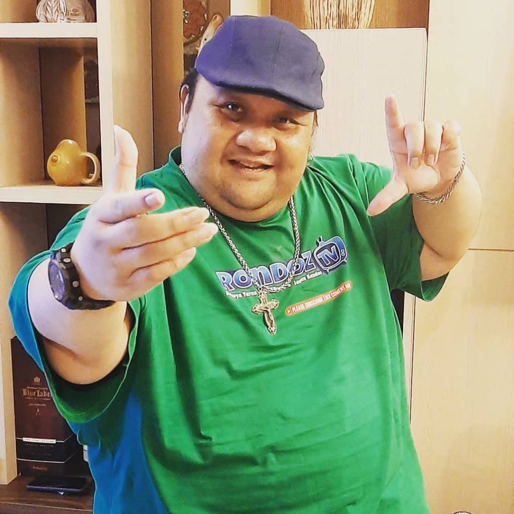 komedian rony dozer meninggal dunia