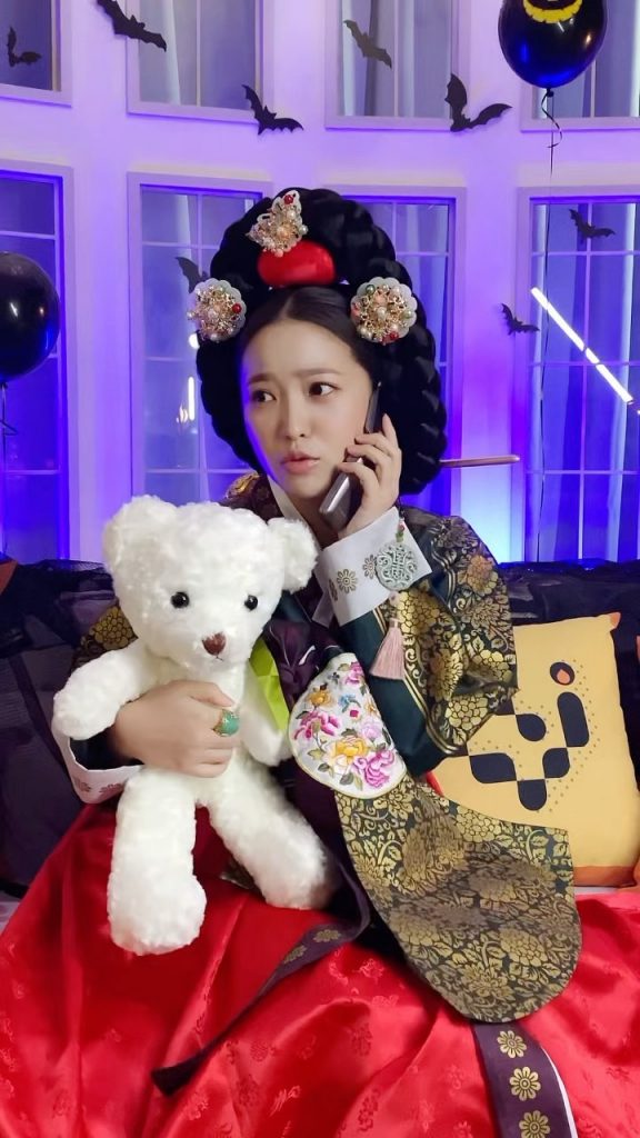 kostum halloween idol k-pop yeri red velvet