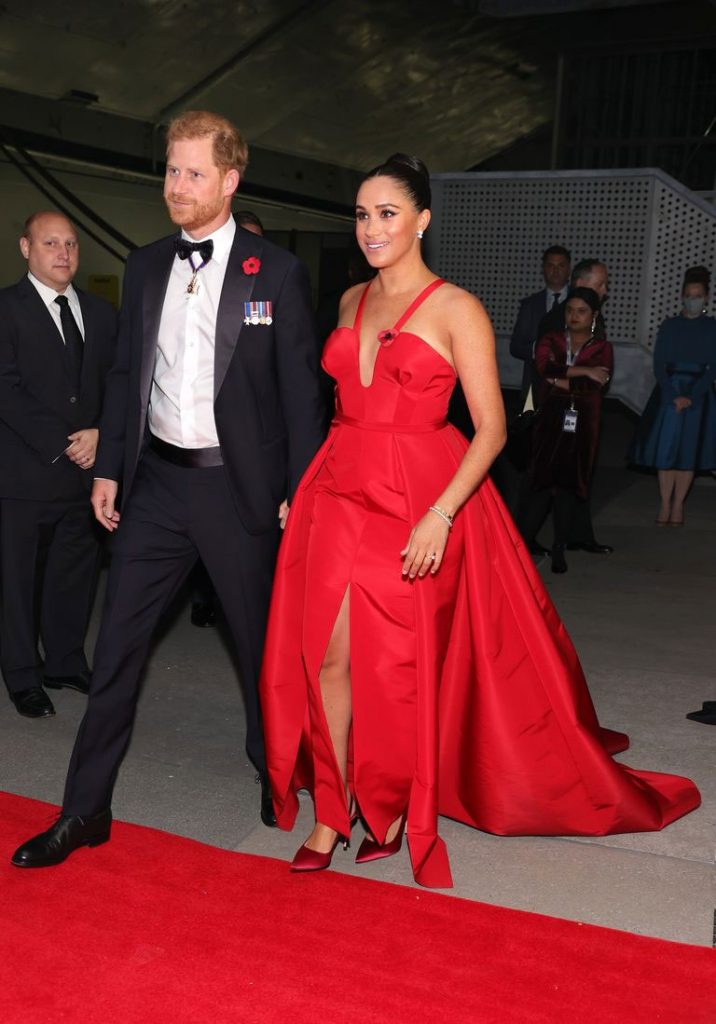meghan-markle-tampil-seksi-di-acara-untuk-menghormati-para-pahlwan-veteran-di-new-york