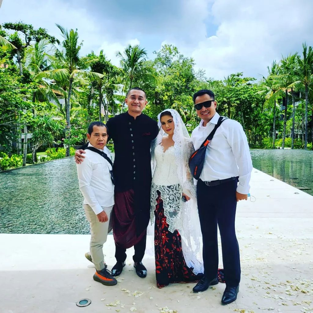 miller-khan-dan-farina-rebecca-menikah-di-bali